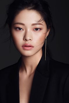 koreanmodel: “Kim Ah Hyun by Lee Seung Yeop for Clio Nov 2016 ” Monolid Eye Makeup, Monolid Makeup, Monolid Eyes, Braut Make-up, Natural Wedding Makeup, Asian Eyes, Asian Eye Makeup, Trendy Makeup, Makeup Photography