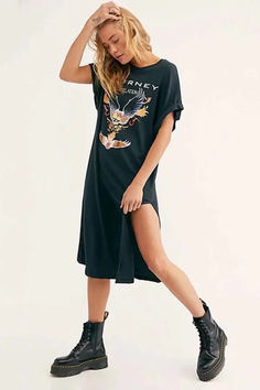 Tee Shirt Dress Outfit, Shirtdress Outfit, Boho Dress Casual, Dress Casual Long, Clean Fits, Neon Shorts, Long Tee Shirts, Vintage Boho Dress, Shirt Dress Outfit