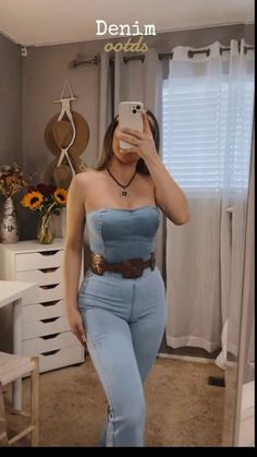 Baddie Cowgirl Outfits, Jaripeo Outfits Mexican Women, Baile Outfits Jaripeo, Baile Fits, Takuachita Outfits, Baile Outfits