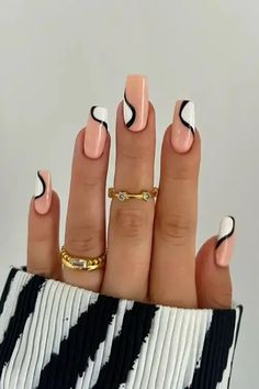 45 Unforgettably Chic Swirl Nails That Are Truly a Chef's Kiss!