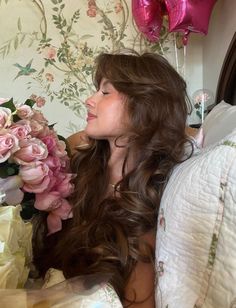 @belajuliana_ Flowers Cute, Classy Outfits For Women, Cute Wallpaper, Different Hairstyles, Red Aesthetic, Women Life, Cute Poses, Hair Health