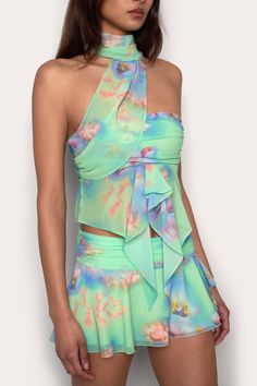 Chiffon Wrap Around Top – Guizio Bold Prints Fashion, Chiffon Halter Top, Colorful Clubbing Outfits, Colorful Funky Outfits, Asian Party Outfit, Colorful Festival Outfit, Blue And Green Outfit, Patterned Outfits, Gemini Fashion