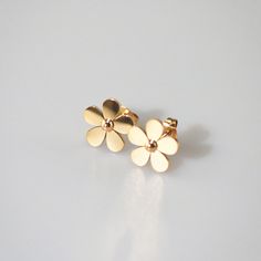 Meideya Jewelry Flower Stud Earrings gold Earrings Cute Simple, Golden Studs Earrings, Gold Flower Earrings Studs, 2 Gm Gold Earrings, Gold Earrings For Kids, Small Earrings Gold, Gold Flower Earrings, Simple Gold Earrings, Flower Earrings Gold