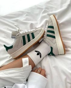 Green Adidas Campus, Adidas Campus Outfit, Adidas Campus 00s Outfit, Campus 00s Outfit, Campus Sneakers, Outfit Adidas, Shoes Fashion Photography, Campus Outfit