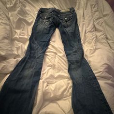 Almost Brand New Worn Once Rock Revival Boot Cut Jeans Size 27 Very Good Condition. Bootcut Vs Flare Jeans, 2000’s Jeans, Y2k Bootcut Jeans, Waist Aethstetic, Bootcut Jeans Aesthetic, How To Style Boot Cut Jeans, Baggy Jeans Design, Grungy Jeans, 80s Rock Fashion Women