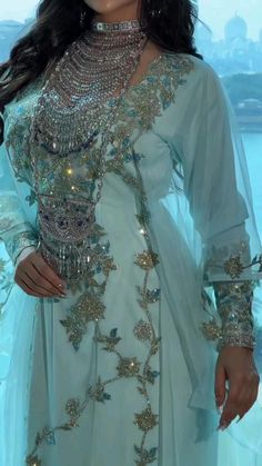 New Abaya Designs Dubai 2024, Omani Dress Woman, New Abaya Designs, Abaya Designs Dubai, Yemeni Clothes, Jalabia Styles, Arab Dress, Linen Style Fashion