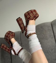 Mary Jane Shoes Outfit, Platform Mary Jane Shoes, Heels Chunky Heel, Pretty Heels, Mary Jane Platform Shoes, Party High Heels, Heels Chunky, Gladiator Shoes, Cute Shoes Heels