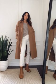 How to Wear Ankle Boots With Jeans in 2024 Brown Boots Women Outfit Winter, Brown Chelsea Boots Outfit Women Work, Light Brown Ankle Boots Outfit, Nude Boots Outfit Ankle, Brown Suede Chelsea Boots Outfit, Fall Outfits Brown Boots, Nude Chelsea Boots Outfit, Brown Ankle Boots Outfit Fall