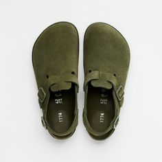 1774 IV Tokio Suede Leather Moss Green | BIRKENSTOCK Green Birkenstock, Birkenstock 1774, Birkenstock Clog, Birkenstock Outfit, Black Birkenstock, Utilitarian Style, Utility Style, Casual Leather Shoes, What Should I Wear