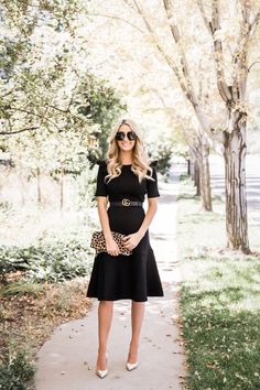 Little Black Dress Outfit, Beige Outfit, Elegante Casual, Dresses Elegant, Classic Outfits, Business Casual Outfits