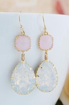 Pink And White Weddings, Black Gold Jewelry, Jewelry Catalog, Wedding Gifts For Bridesmaids, Gold Filled Earrings, Swarovski Crystal Earrings, Special Jewelry, Bridal Jewelry Sets, White Opal