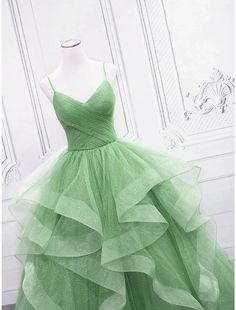 Ballkleid Ballkleider Glitzerndes Kleid Formal Bodenlang Ärmellos V-Ausschnitt Tüll mit Glitzerrüschen Glittering Dress, Green Ball Gown, Ball Gown Prom Dresses, Gown Prom Dresses, Formal Wedding Guests, Tulle Balls, Long Formal Dress, Tulle Ball Gown, فستان سهرة