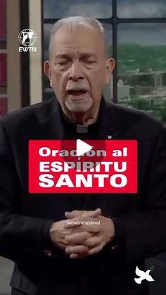 an old man holding a sign with the words organ al espiritu santo