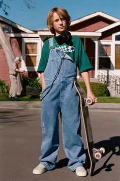 2000s Boys, Printed Jogger Pants, Zara Portugal, Kids Overalls, Printed Denim Jacket, Zara Boys, Skate T Shirts, Denim Dungarees, Boys Denim