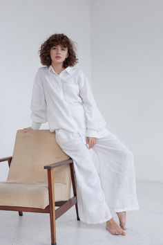 Loungewear Photoshoot, Yoga Shoot, Jumper Designs, Easy Like Sunday Morning, Lazy Outfits, Night Wear, Blouse Outfit, Short Pajama Set, Long Sleeve Pyjamas