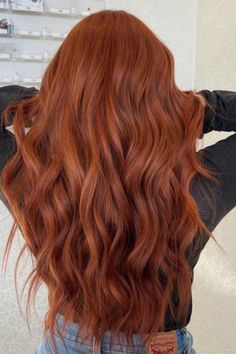 42+ Copper Hair Ideas (Red, Honey, Ginger and more) - Real Beauty School Red Color Hair Dye, Orange Auburn Hair Color, Redhead Colors Hair, Ginger Autumn Hair, Pumpkin Spice Red Hair Color, Copper Hair Colour Ideas, Ginger Haircut Ideas, Ginger Fall Hair, Auburn Hair With Ginger Highlights