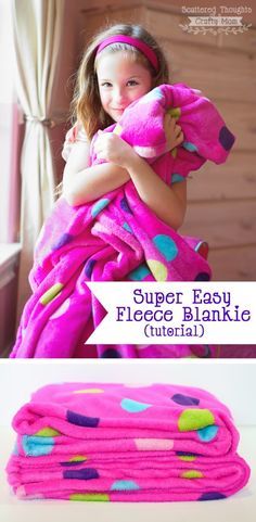 How to make a simple fleece blanket. (Perfect sewing project for beginners.) Makes a great gift/stocking stuffer!) Couture Bb, Beginner Sewing, Baby Sewing Projects, Crafty Moms, Sewing Projects For Kids, Sewing Projects For Beginners, Easy Sewing Projects