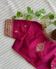 Mughal Motifs, Handwork Blouse, Gold Saree, Fashionable Saree, Latest Bridal Blouse Designs, Blouses Designs