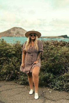 Felt Hat Outfit Summer, Felt Hat Outfit, Loafers Outfit Summer, Rose Hart, Hat Outfits Summer, Hat Outfit Summer, Island Vacation Outfits, Island Style Clothing, Fashion Island