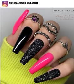 Pink Black Nails, Nails With Glitter, Sassy Nails, Makijaż Smokey Eye, Acrylic Nails Coffin Short, Pink Acrylic Nails, Pink Nail, Hot Nails, Bling Nails