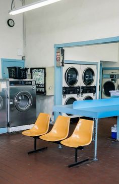 Laundromat Interior, Retro Laundromat, Vintage Laundromat, Laundromat Aesthetic, Laundromat Photoshoot, Retro Backgrounds, Laundromat Business, Wide Angle Photography, Coin Laundry