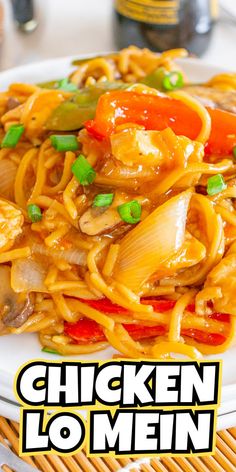 How to make chicken lo mein Chinese Noodle Dishes, Chicken Lo Mein Recipe, Lo Mein Recipe, Chicken Lo Mein, Lo Mein Recipes, Amazing Chicken, Chicken Veggies, Garlic And Ginger, Quick Stir Fry