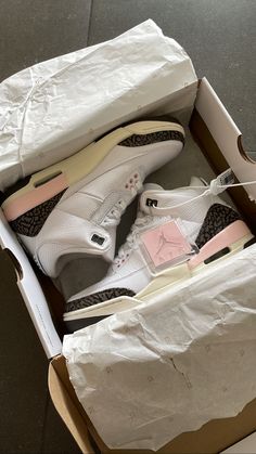 Jordan 3 Neopolitan 2022, Neopolitan Jordan 3, Dr Shoes, Jordan 3 Retro