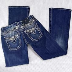 measurements:   - best fits a small 26  - 13.6 inch waist   - 38 inch length   - 30 inch inseam Miss Jeans, Diy Grunge Clothes, Glam Grunge, Jeans 2000s, Grunge Clothes, Dream List, Jackets Women, Y2k Jeans, Vintage Glam