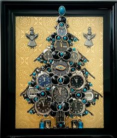 CHRISTMAS TREE, WATCH COLLECTION, FRAMED JEWELRY ONE OF A KIND ART #Vintage Steampunk Christmas Tree, Steampunk Diy Crafts, Old Jewelry Crafts, Steampunk Christmas, Costume Jewelry Crafts, Jewel Frames, Jeweled Christmas Trees, Framed Jewelry, Pin Display