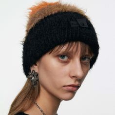 Colour: Orange and Black GradientSize: One sizeMaterial: 100% NylonCraftsmanship: KnittedCollection: Power Flower Beanie Fashion, Face Jewellery, Beanie Style, Colour Orange, Lip Ring, Star Tattoos, Body Chain Jewelry, Accessories Rings, Black Label