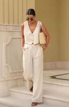 10 idées de looks qu’on a adorées sur Pinterest pour adopter la tendance quiet luxury – Grazia Outfit Elegantes, Chique Outfit, Europe Outfits, Chique Outfits, Italy Outfits, Elegante Casual, Quiet Luxury, Looks Chic, Clothing Hacks