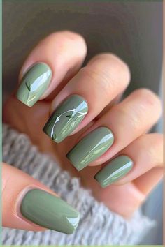 Classy Sage Green Nails, August Green Nails, Summer Green Nails Designs, Sage Color Nails, Shades Of Green Nails, Simple Green Nails, Sage Green Nail Designs, Trendy Nails Green, Sage Green Nail Ideas