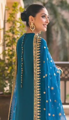 Heavy Dupatta, Embroidery Embellishments, Punjabi Outfits, Gaun Fashion, Pakistani Fancy Dresses, Pakistani Dresses Casual, Pakistani Fashion Party Wear, Beautiful Pakistani Dresses, Designer Kurtis