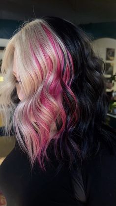 Hot Pink Hair Color, Hair Color Designs, Blonde To Black, Red Hair Styles, Two Tone Hair Color, Pink And Black Hair, Two Tone Hair, Hair Colour Design