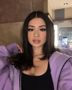 School Latina, Latina Makeup Looks, Latina Makeup, Pretty Makeup Looks, Smink Inspiration, Cute Makeup Looks, Makeup Looks Tutorial, Foto Poses, School Looks