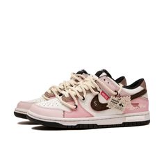 Custom Dunk Extra Lace Pink Brown White – DEERSING Pink Designer Sneakers, Sneakers Collection Aesthetic, Popular Shoes 2024, Shoes 2024 Trends, Aesthetic Pink Shoes, Triple Pink Dunks Outfits, Unique Shoes Sneakers, Pink Designer Shoes, Jordans Collection