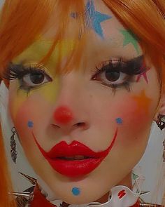 Clown Halloween Costumes Women Aesthetic, Clown Cosplay Aesthetic, Clown Costume Inspiration, Neon Clown Aesthetic, Clown Mouth Makeup, Clowncore Outfits Aesthetic, Colourful Clown Makeup, Karneval Make Up, Clown Makeup Colorful