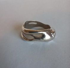 One of a kind sterling silver rings made using the lost wax method. Each one is hand made so no two are exactly alike. All part of the Fluid Series. Silver Liquid Ring, Silver Unique Jewelry, Silver Handmade Ring, Lost Wax Rings, Stacked Silver Rings, Lost Wax Ring, Cool Rings Unique, Wax Ring Carving Ideas, Wax Carving Ring