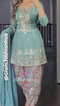 Pink Gharara, Pakistani Sari, Embroidery Kurtis, Dhoti Salwar, Party Dresses Women, Dresses Pakistani, Silk Kurti Designs, Dress Pakistani