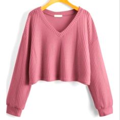 New With Tags One Left! Size Medium Loose Fitting Cropped Fit Long Sleeve Dusty Rose Or Muave In Color Super Cute Super Soft And Comfortable Goes With Everything! Bundle And Save Dark Pink Clothes, Fall Wishlist, Friends Outfits, Teen Clothes, Cropped Knit Sweater, Collared Sweatshirt, Boutique Sweater, Friend Outfits, Tie Dye Hoodie