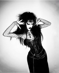 Punk Gothic Outfits, Goth Reference, Goth Aesthetic Images, Goth Reference Photos, Goth Women Outfits, Gothic Poses, Goth Queen, Goth Pose Ideas, Classic Goth