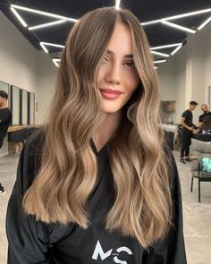 Blonde Hair Inspiration For Brunettes, Balayage Hair Natural Blonde, Brushlight Hair Blonde, Brushlight Hair Brown, Dark Blonde Hair Balayage, Caramel Balayage Honey, Warm Caramel Balayage Honey, Natural Ombre Hair, Contouring Hair