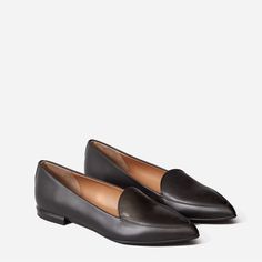 This Is 9.5 Everlane But It Wears Like Size 9 (Runs Super Tight). Never Worn Before - Discontinued Shoes! Pointed Loafers, Everlane Shoes, Velvet Heels, Black Leather Flats, Point Shoes, Leather Wear, Leather Clogs, Flat Sneakers, Leather Flats