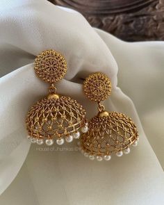 Antique Gold Earrings with Floral Design and Beautifull Gemstones Jhumkas Gold Indian, Gold Jewlry, Gold Earing, Long Mangalsutra, Gold Jhumka, Antique Gold Earrings, New Gold Jewellery Designs, Gold Earrings Models