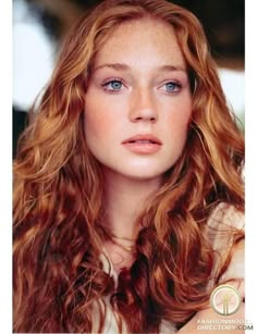 I love these colors, I'll have to try pink and peach with my red hair. Red Hair Blue Eyes, Mekap Mata, Freckles Girl, Red Haired Beauty, Red Hair Woman, Natural Redhead, Smink Inspiration, Beautiful Red Hair