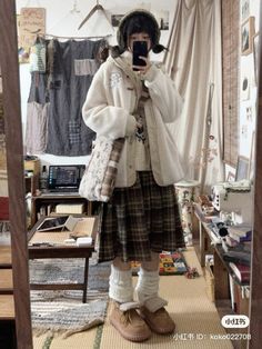 Winter Ulzzang Outfits, Juminocore Outfit Winter, Winter Mori Kei, Pink Mori Kei, Mori Kei Winter, Mori Kei Winter Outfits, Jumino Core Clothes, Mori Kei Outfits Ideas, Shoujo Winter Outfits