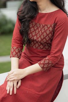 Maroon Kurti, Simple Kurta, Salwar Neck Designs, Simple Kurti, Kurti For Women