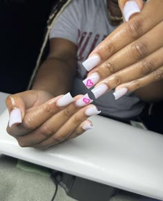 White Shirt Nail Designs, Short White Valentines Nails, White Nails With A Pink Heart, Off White Nails With Designs, Short Cute Nails White, White Nails Heart Design, French Tip Acrylic Nails Fall, Valentine Short Nails, Full Set Nails Acrylic Short