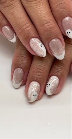 Classy ghost nails Unghie Nail Art, Cute Halloween Nails, Pumpkin Nails, Nagel Tips, Pink Gel, Smink Inspiration, Cat Eye Nails