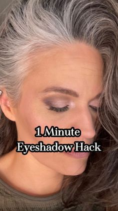 Makeup should be easy. I am sharing with you a super easy and quick eyeshadow tutorial. Save this because it will save you time and make… | Instagram Fast Easy Makeup, Easy Eyeshadow For Beginners Blue Eyes, Eyeshadow For Over 50, Daytime Eyeshadow Looks, Diy Contour Makeup, Makeup Tutorials For Older Women Over 50, Eyeshadow Tricks How To Apply, Over 50 Makeup Looks, Beach Eye Makeup